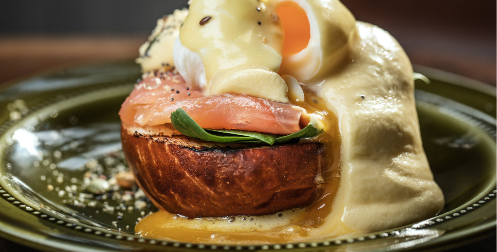 Eier Benedict mit Lachs & Spinat