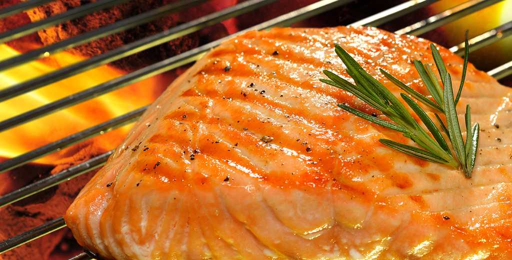 Gegrillter Lachs mit Chili-Limetten-Marinade