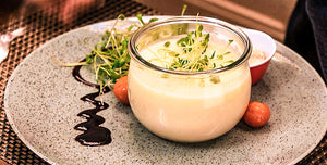 Weihnachtsmenü (Vorspeise): Champagner-Cremesuppe im Glas