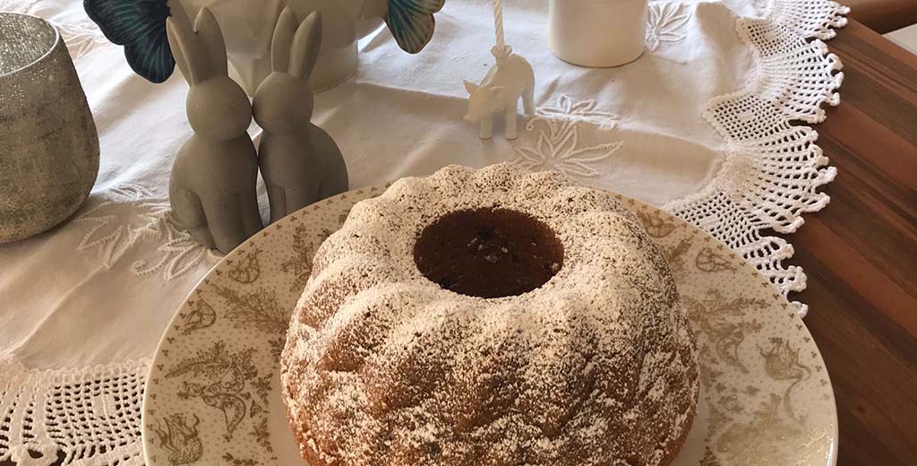 Guglhupf mit Eierlikör