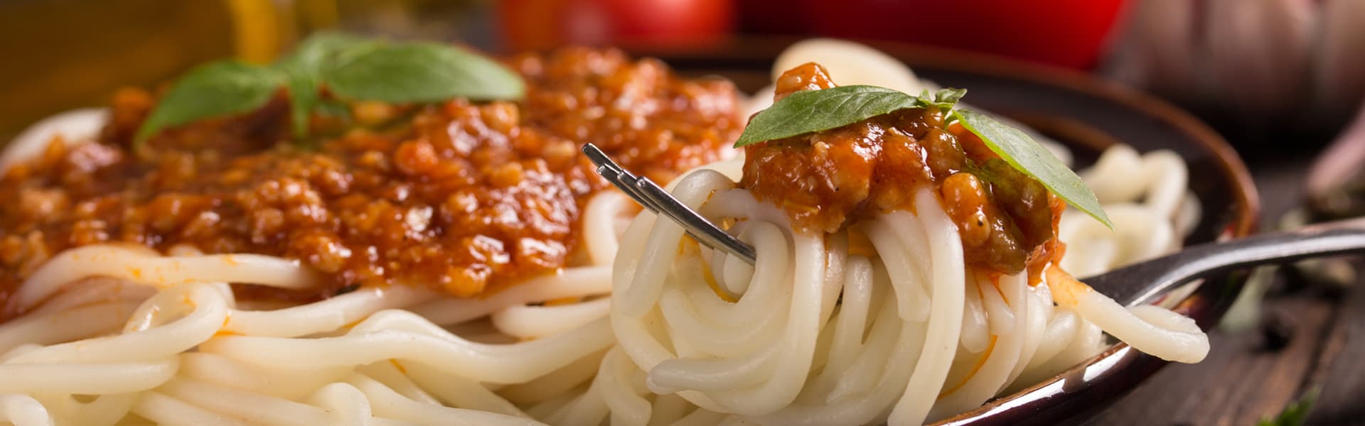 Weine zu Pasta in Tomatensoße