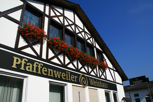 Weingut Pfaffenweiler Weinhaus Wein Baden Winzer Deutschland